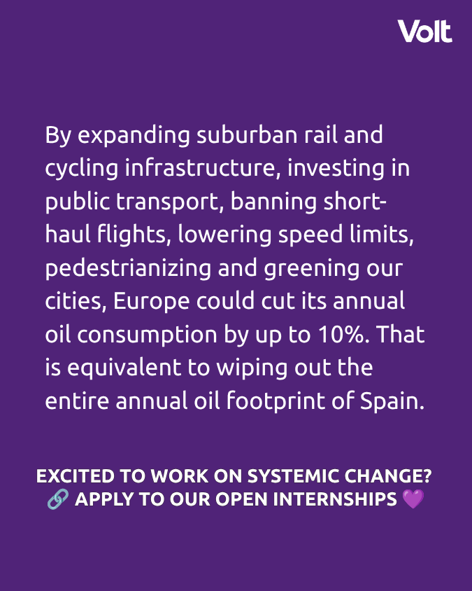VoltEuropa's tweet photo. At Volt, we get to the root of the problem and craft policies that drive systemic change. 

💜 We currently have open internship positions. Apply here: https://t.co/CCBQNR6ADQ https://t.co/KyDGykl2zK