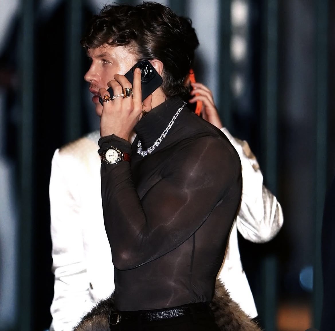 ilyatyres's tweet photo. still obsessed with the amount of accessories he wore that day https://t.co/qwLLTRN98s