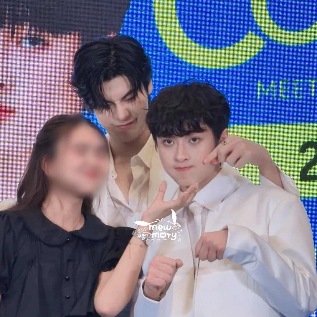mewmoryy's tweet photo. มีคนจับแก้มจริงครับ😝😝

FAN CONNECT MEET CONNECT REMEMBER 
#เซ็นแจ้งมีธีร์เวฟ #ท่านโปรดคลื่น https://t.co/YD3CtZ1Bsz