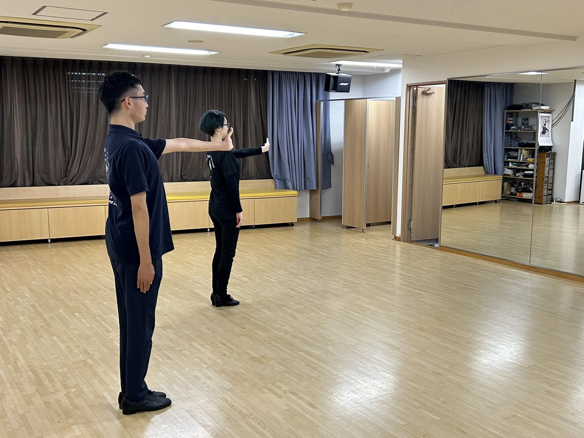 ORainbows's tweet photo. 従姉弟でボールルームのホールドの練習中

うらら先生秘伝の肘の感覚

人間の感覚って不思議なものですね

#社交ダンス #競技ダンス https://t.co/ATliFbVetq