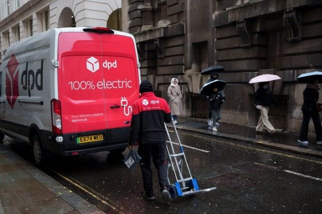 DPDUKDesk's tweet photo. Every parcel has a destination—we make sure it gets there. https://t.co/00T0JcZegj
