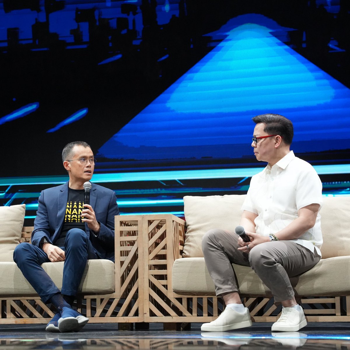 Abrlien's tweet photo. Speaking at the ASEAN Tech Summit Manila 2026 in the Philippines 🇵🇭#Binance founder @cz_binance called for crypto license passporting across ASEAN

Under the proposal, a company licensed in one member state could expand into others through a simplified approval process instead of applying from scratch.

CZ said the technology is simple, while the real challenge is political and regulatory coordination.

Such a framework could lower compliance costs, increase competition and make crypto and stablecoin services more accessible across the region