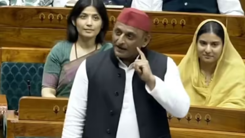 pathakrajt's tweet photo. पेपर लीक बिल पर अखिलेश का हमला: 'जो चंदा नहीं बचा पाए, वो पेपर कैसे बचाएंगे?'
https://t.co/3PDmAJPOjJ
#akhileshyadav #paperleak
@yadavakhilesh https://t.co/JYGJglqtcO