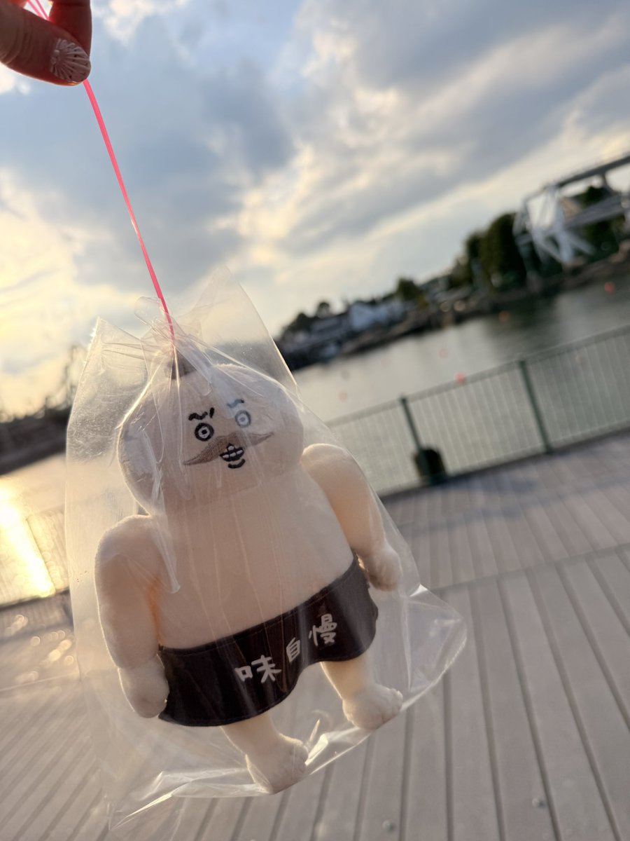 samemin_73's tweet photo. ちいかわ〜☆ほぼミリしらで観てきたけど���かった！特典は欲しいな〜と思ってたラッコ先生🥰島二郎が良いキャラすぎてグッズもりもり買ってしまった😂こわい！ https://t.co/hjB0V7Qz0Y