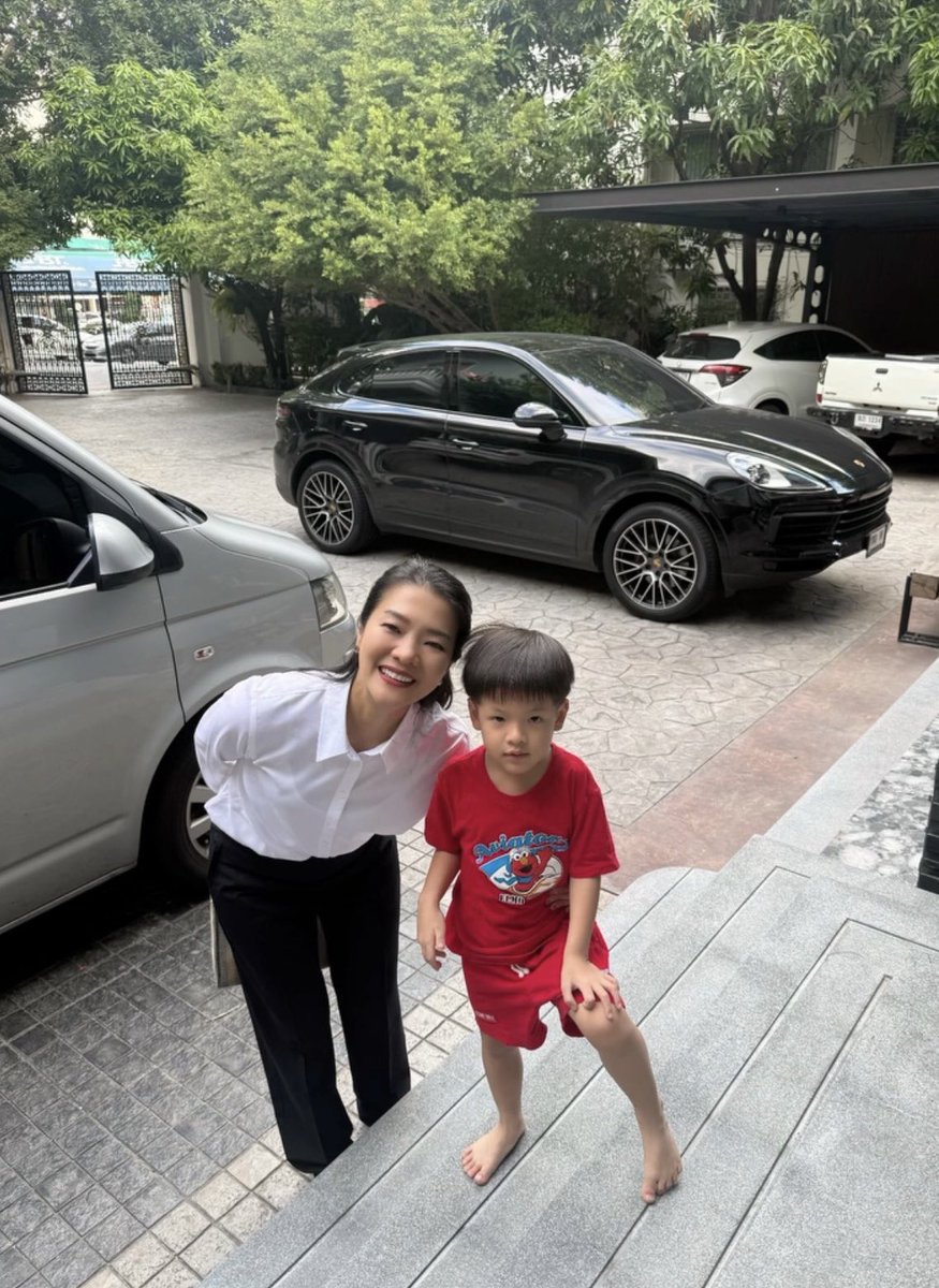 toysnamnuea's tweet photo. หมวยมาเติมหลานแยะ🥺😸❤️ https://t.co/BWoREUqywY