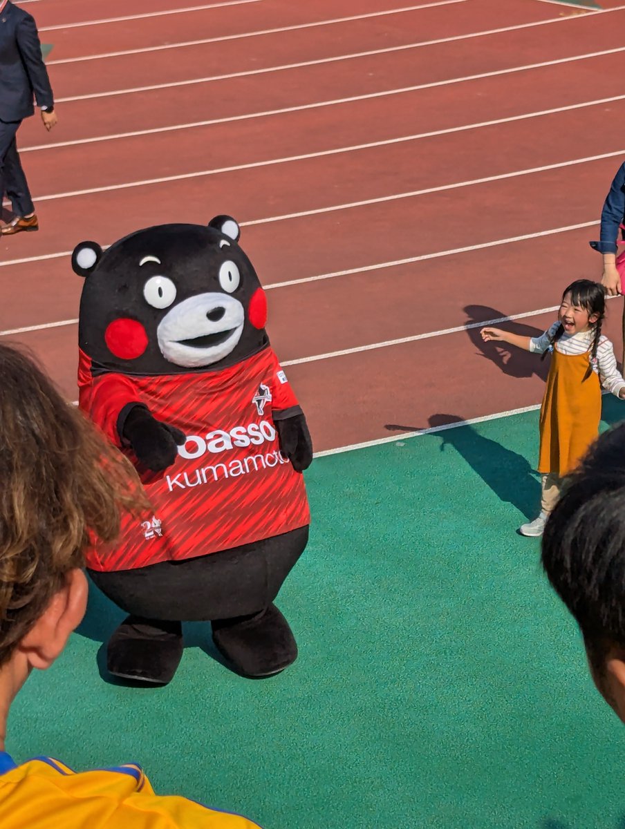たけしん tweet media