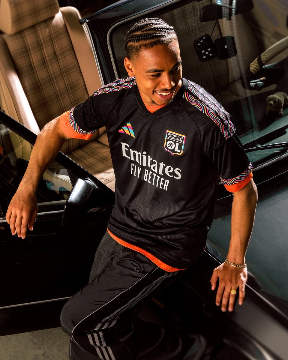 brfootball's tweet photo. Lyon’s new third kit is inspired by funk 🪩 https://t.co/qTsJ85VHoX