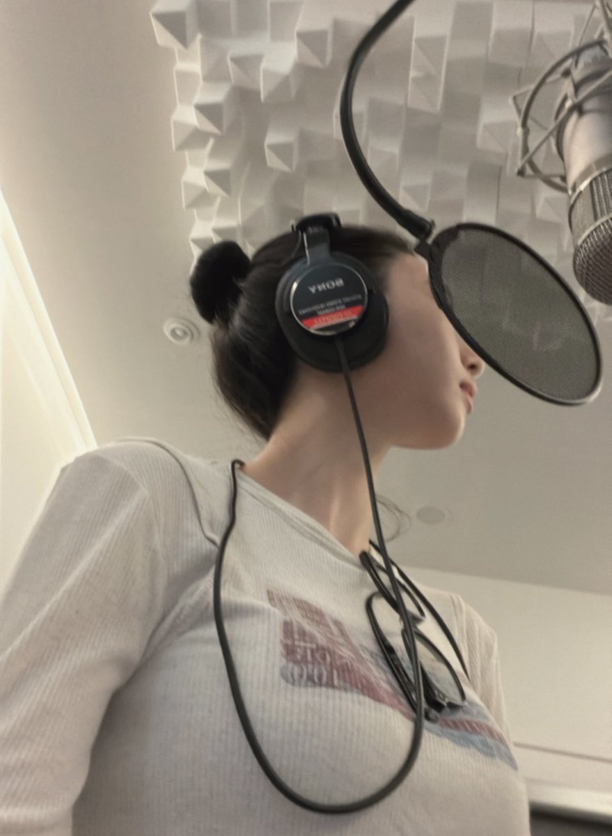 icurina's tweet photo. karina and this gay ass angle https://t.co/reUlCAUVnm