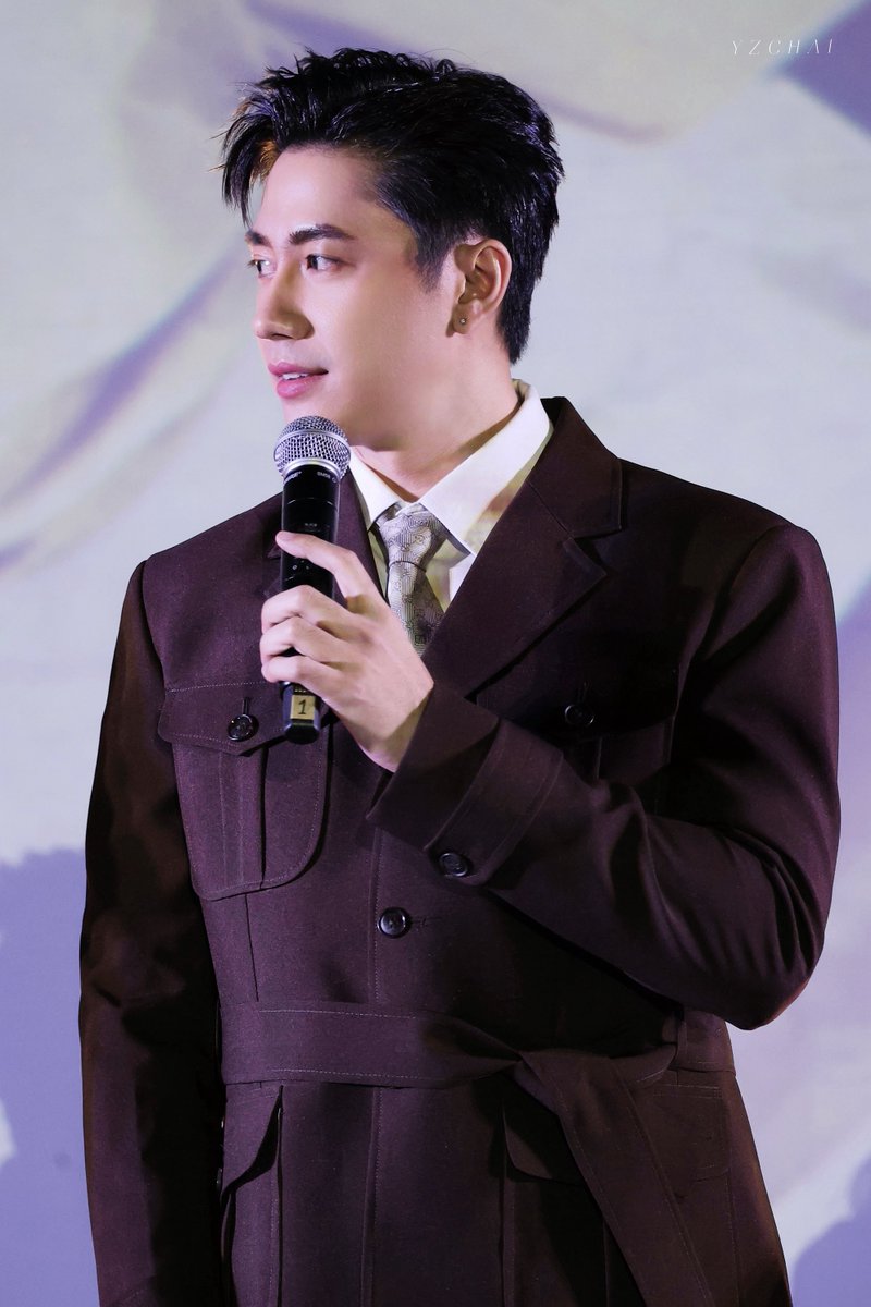 YZChaiQ's tweet photo. 😏😏😏

@RachataJam 

#เหมันต์ตะวันรอนFinalEP
#แจมรชตะ #JamRachata https://t.co/eHCgp0K5ob