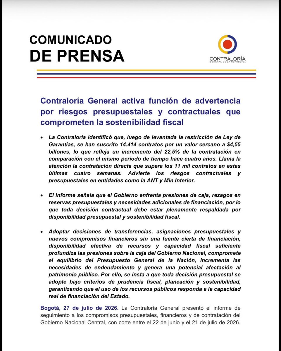 alperdu2011's tweet photo. La Contraloría no lanzó una advertencia menor: encendió la alarma fiscal. 

En apenas cuatro semanas, el Gobierno aceleró contratos por $4,55 billones, más de 11.000 de forma directa, mientras la caja está presionada, el recaudo cae y falta financiación. 

Esto no parece cierre de gobierno: parece liquidación por inventario. Están dejando las cuentas, los compromisos y la deuda para que los colombianos paguen el desorden.