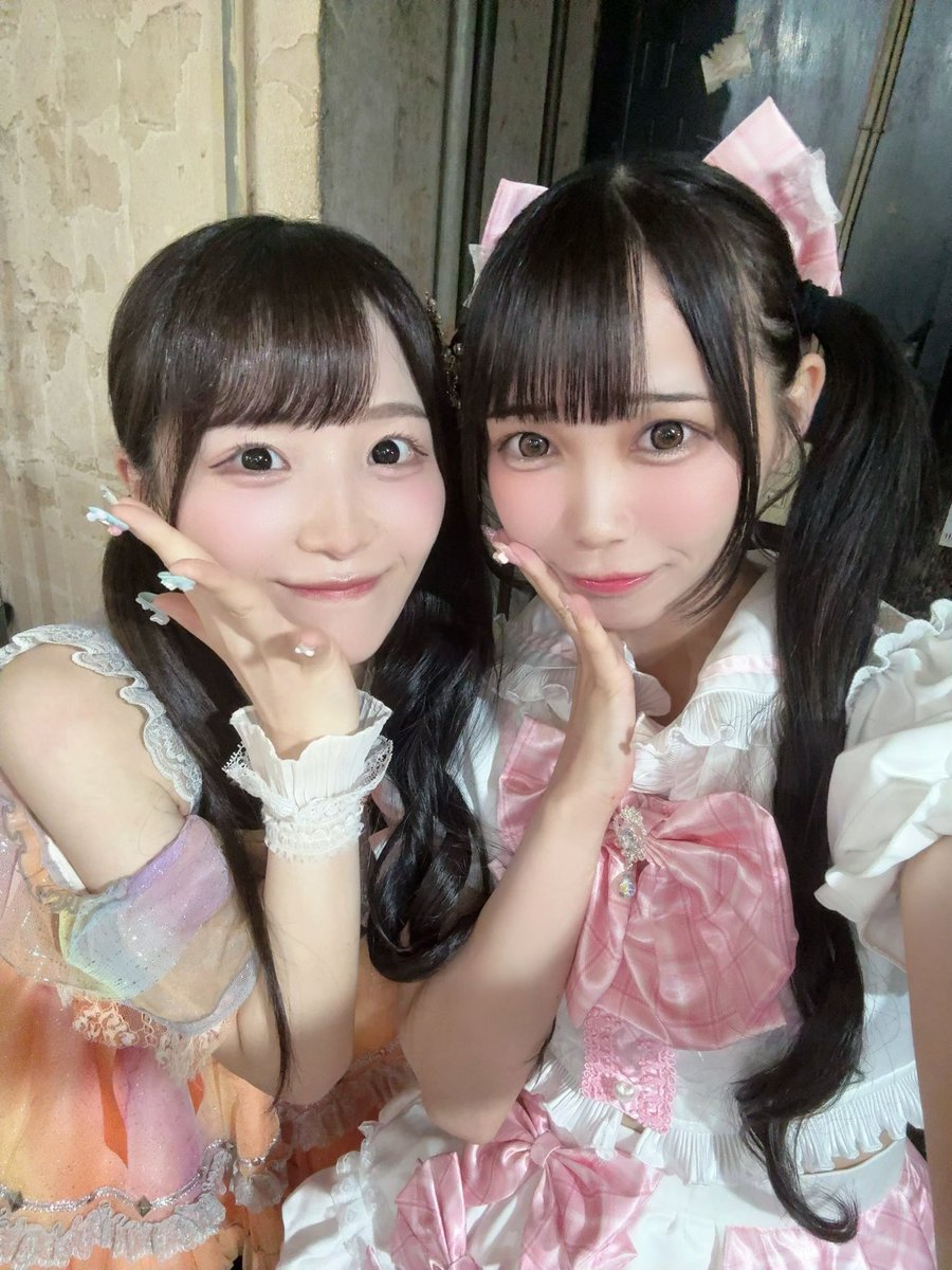 kyuuuns_kurumi's tweet photo. ハニースパイスRe.さんのゆいりさん(@hs_yuiri )😳🧡

この前ね、楽屋入ったらゆいりさんが駆け寄ってきてくれて🥲かわいーーー、となりました😼💕💕ゆいりさんオレンジ色も似合っててかわいかった૮ ᵒ̴̶̷̤‐ᵒ̴̶̷̤ ა🧡ゆいりさんとお話するとほんとーうににこにこになるしあたたかい気持ちになれるのᵕ̩̩_ᵕ またすぐ会えますよにーーーーっ！😽だいすきですとても(𓈒ʚ̴̶̷̷̥ ⩊ ʚ̴̶̷̷𓈒)🫶🏻🧡