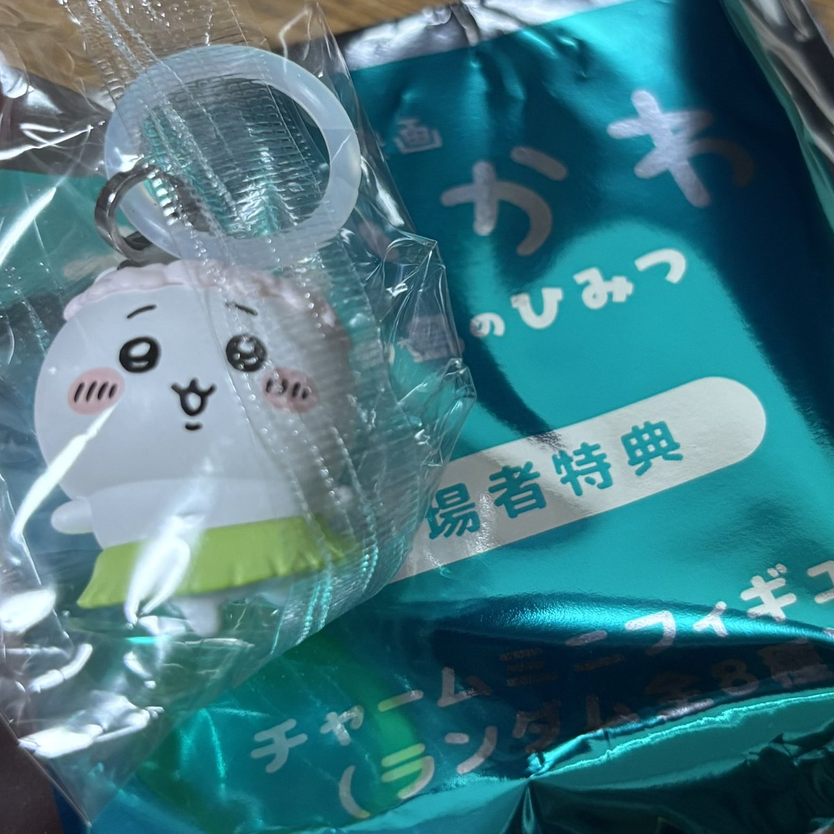 kycs_f's tweet photo. 【交換】映画　ちいかわ　人魚の島のひみつ　入場者特典　第1弾　チャームミニフィギュア　

【譲】ちいかわ

【求】モモンガ

郵送でのお取引希望です🙏 https://t.co/gFo86g0cv0
