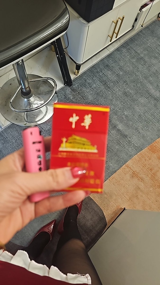 Jiewebz's tweet photo. 耒吧. https://t.co/8dgph7Imye