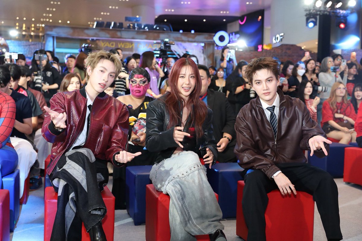 MajorGroup's tweet photo. บิวกิ้น พุฒิพงศ์ , กอล์ฟ พิชญะ , โจริญ 4EVE , อองรี PROXIE กับภาพบรรยากาศงาน SPIDER-MAN: BRAND NEW DAY Thailand Gala Premiere ที่ พารากอน ซีนีเพล็กซ์ #SpiderManBrandNewDay
สไปเดอร์-แมน: แบรนด์ นิว เดย์
30 ก.ค.นี้ที่ เมเจอร์ ซีนีเพล็กซ์
ทั้งในระบบ Screen X , GLS , 4DX , Dolby Vision+Atmos® และ Dolby Atmos
#SpiderManBrandNewDayTH
#Bbillkin #PROXIEOnglee  #Jorin4EVE #golfpichaya
#MajorCineplex