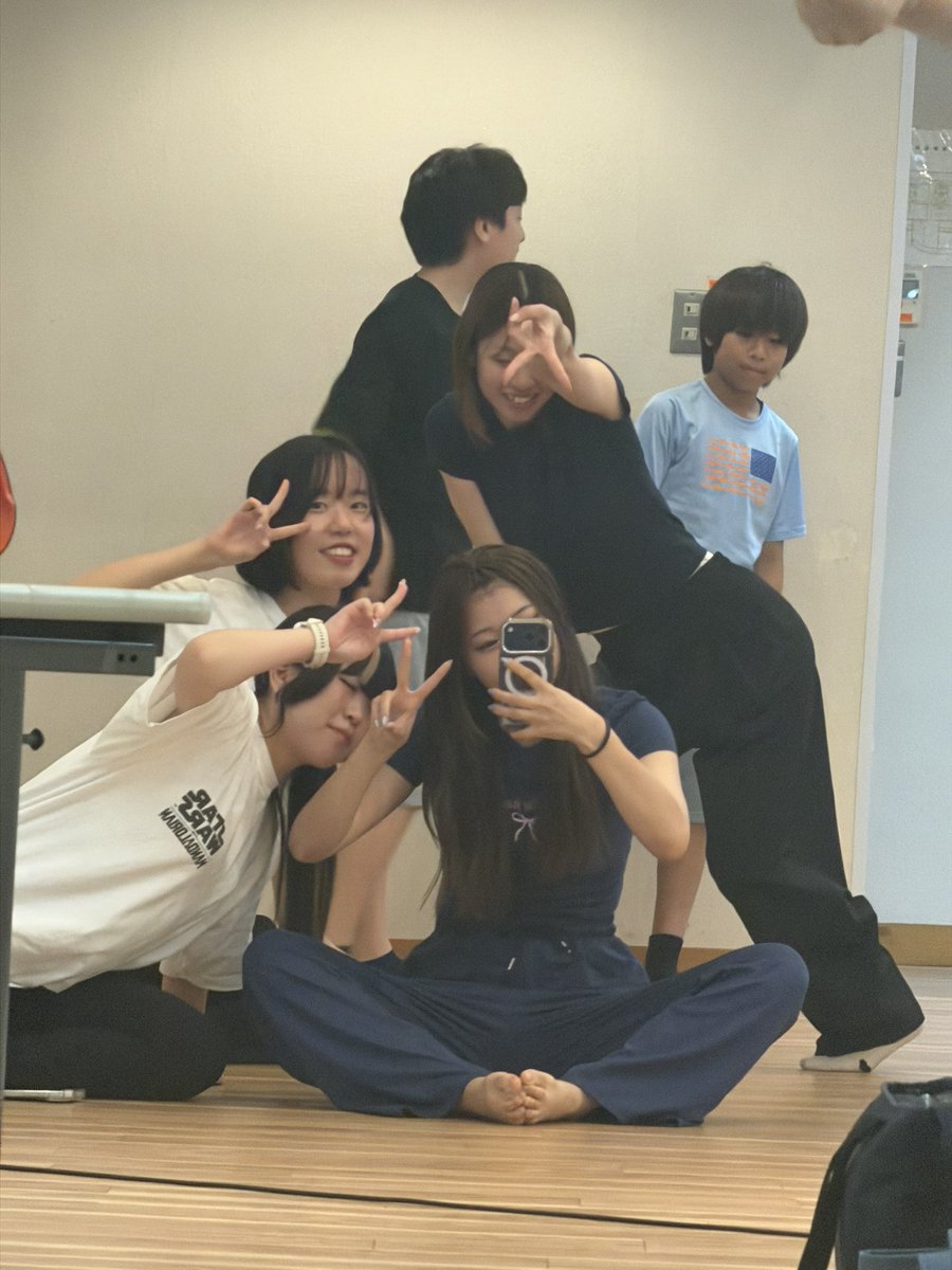 coo_ron304's tweet photo. Wish My Heart
本日プレスコでした🎤✨
本番で私たちを助けてくれる大切な録音！
みんなで本気になって歌うの楽しすぎだし本番が楽しみになったよ🤍

#MSB
#ミュージカル https://t.co/oVsxDsmZHs