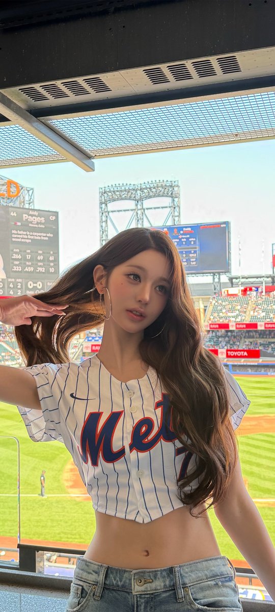 AKAone_'s tweet photo. #장원영 #Wonyoung #아이브 #IVE #배경화면 #Wallpaper #LockScreen 
Wonyoung 260728 IG Wallpaper https://t.co/OyZsN6Sd8X