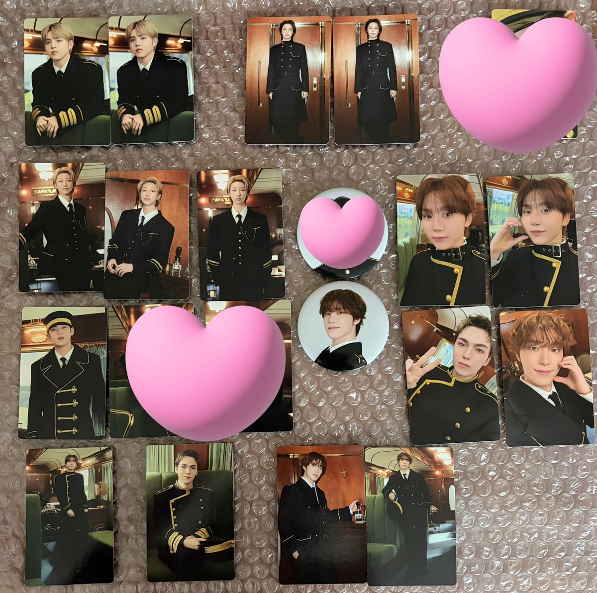 dksvt1206's tweet photo. SEVENTEEN  CaratLand2026  セブチ  ケレン　トレカ　セルカ　交換　ラキドロ　缶バッジ

【譲】エスクプス ジョシュア ジュン ハオ ミンギュ スングァン バーノン ディノ

【求】 ドギョム  (🍓以外)

セルカ↔︎セルカ
缶バッジ同種

郵送📮

お気軽にお声がけください🙇🏻‍♀️ https://t.co/OqTSCawCbm