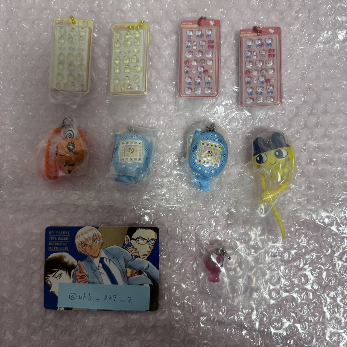 uhb_227_2's tweet photo. 【交換】めじるしアクセサリー　ガチャガチャ　サンリオ　ハンターハンター　ヨッシー　ちいかわ　たまごっち　銀魂　コナン　ピクミン　ボンドロ

譲)画像のもの1-3
求) ちいかわ　めじるしアクセサリー　モモンガ　古本屋さん>>  その他未所持のめじるし

郵送での交換希望です！ https://t.co/XxNfITPZGr