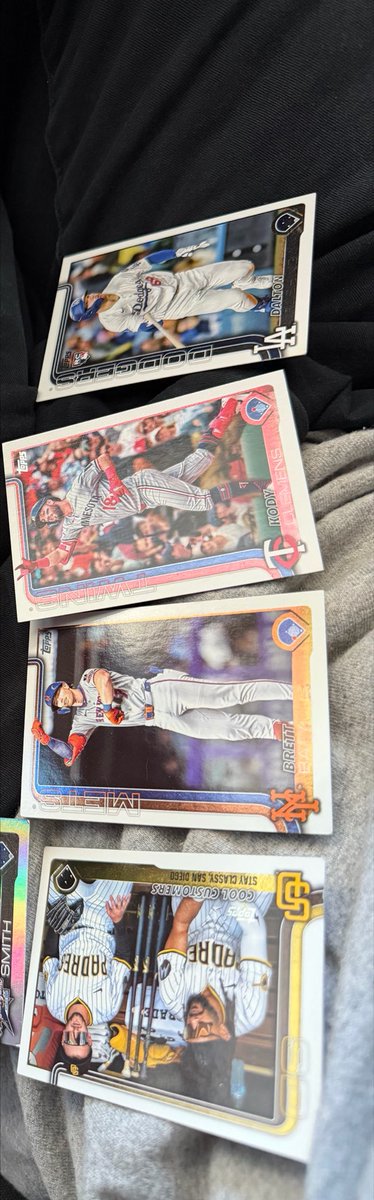ssszc13's tweet photo. @TroubleBets I always like to pull some cards and choose guys for home runs look which ones came out, two of your guys 😂 https://t.co/QDZliBjuBE
