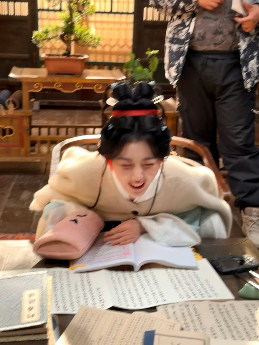 xueerr_'s tweet photo. Princess Diaries 2.0 📔
#TheShadowSovereign https://t.co/XNjlcvlHUq