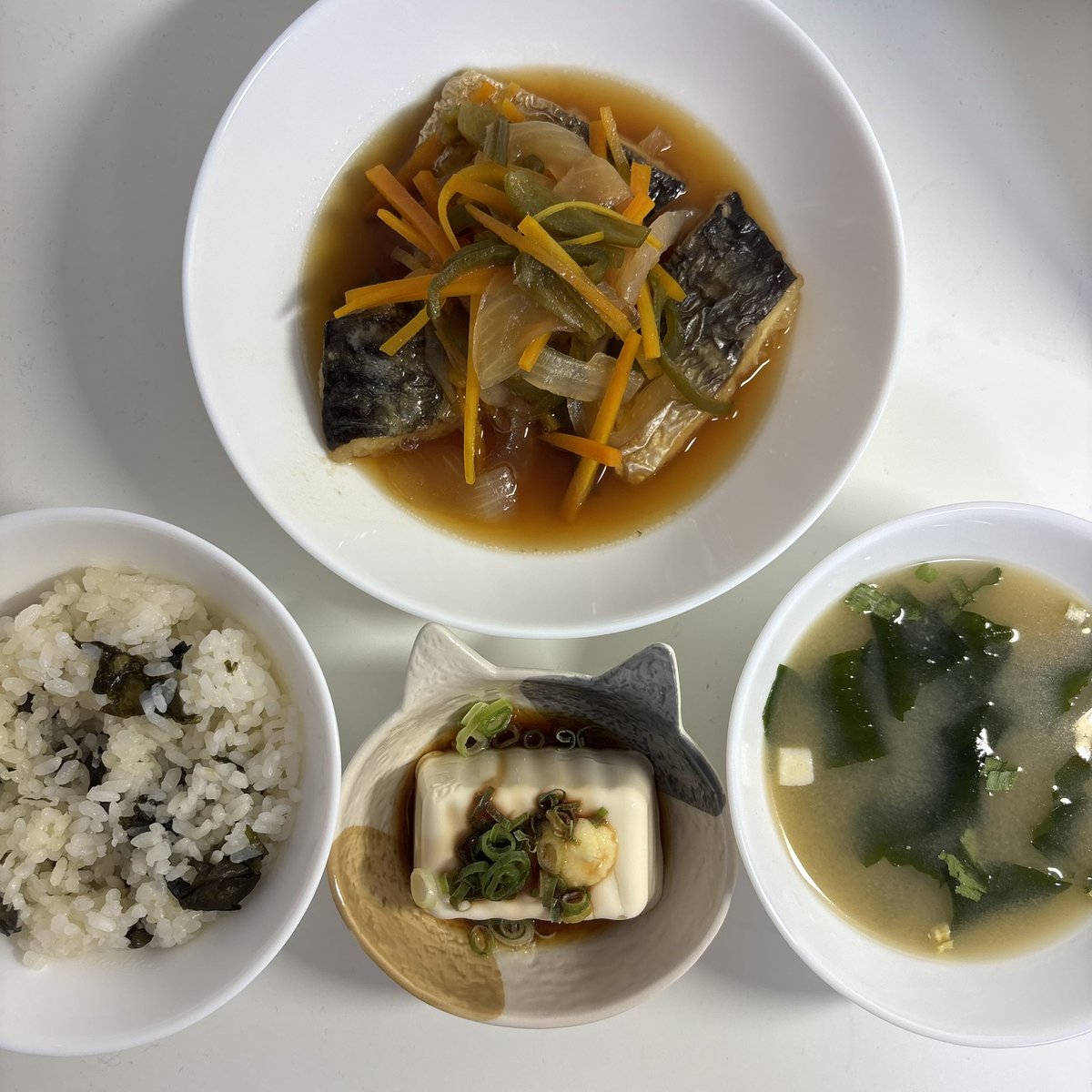 mgmg___24's tweet photo. 鯖の南蛮漬け https://t.co/H8pIvY9eD3