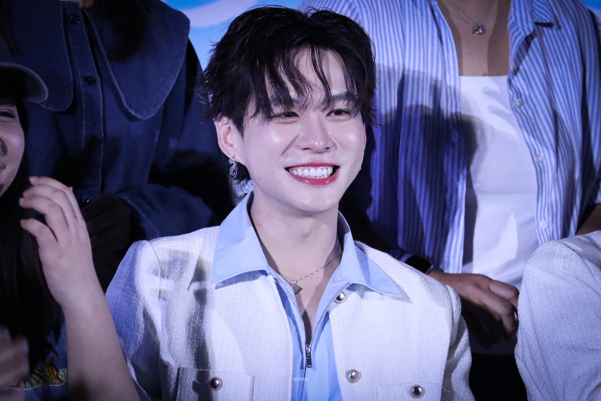 beveris_79's tweet photo. อ้วมน่ารักอ่า ยิ้มเห็นฟันครบทุกซี่😆💕

#BesideTheSkySpecialEpisode
🌷– #bbverpj ꕤ https://t.co/IwsCIso6B3