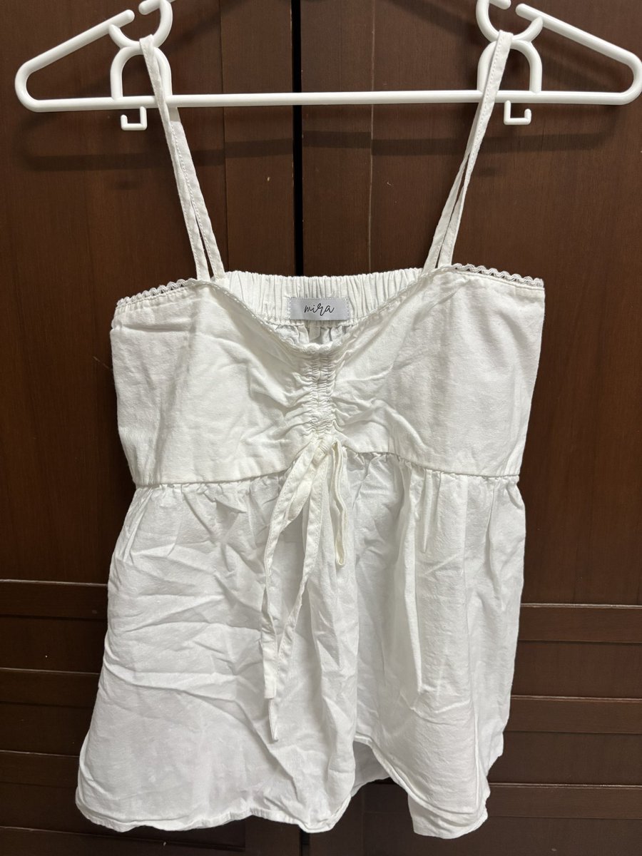 clothess11's tweet photo. Mirabangkok 
210 รวมส่ง(ใส่ไปครั้งเดียวค่ะ) 
#ส่งต่อmirabangkok #ส่งต่อcintage #ส่งต่อstylist #โล้ะตู้เสื้อผ้า #โล๊ะตู้ #โล๊ะตู้เสื้อผ้า #เสื้อผ้ามือ2 #เสื้อผ้ามือสอง #ส่งต่อเสื้อผ้า #ส่งต่อsistersfabric #ส่งต่อduex #ส่งต่อunigam #ส่งต่อduexstudio #ส่งต่อvgh #duexstudio https://t.co/vZEYjuhNHa