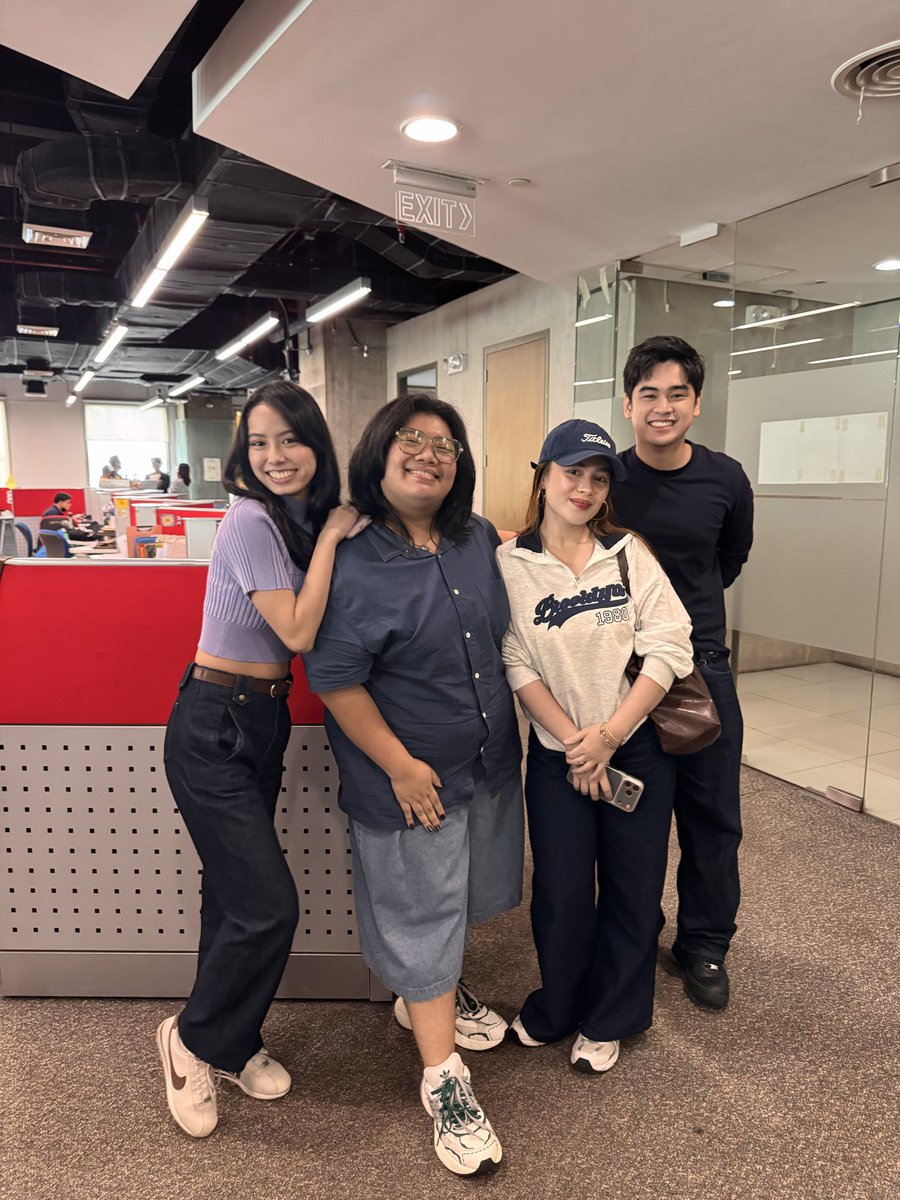 stealbytes's tweet photo. edi hi. https://t.co/zihgreYvtJ