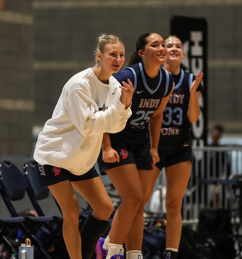 LilaBusenbark's tweet photo. That's a wrap on AAU season. One unforgettable summer, incredible teammates, and lots of memories. Finished 6th out of 48 teams at the Nike EYCL Nationals. Proud of what we built together. Thank you @CoachGHorton @dannyriego and my teammates for a great season. 
@IndyOneHorton https://t.co/kANFWgfJBo