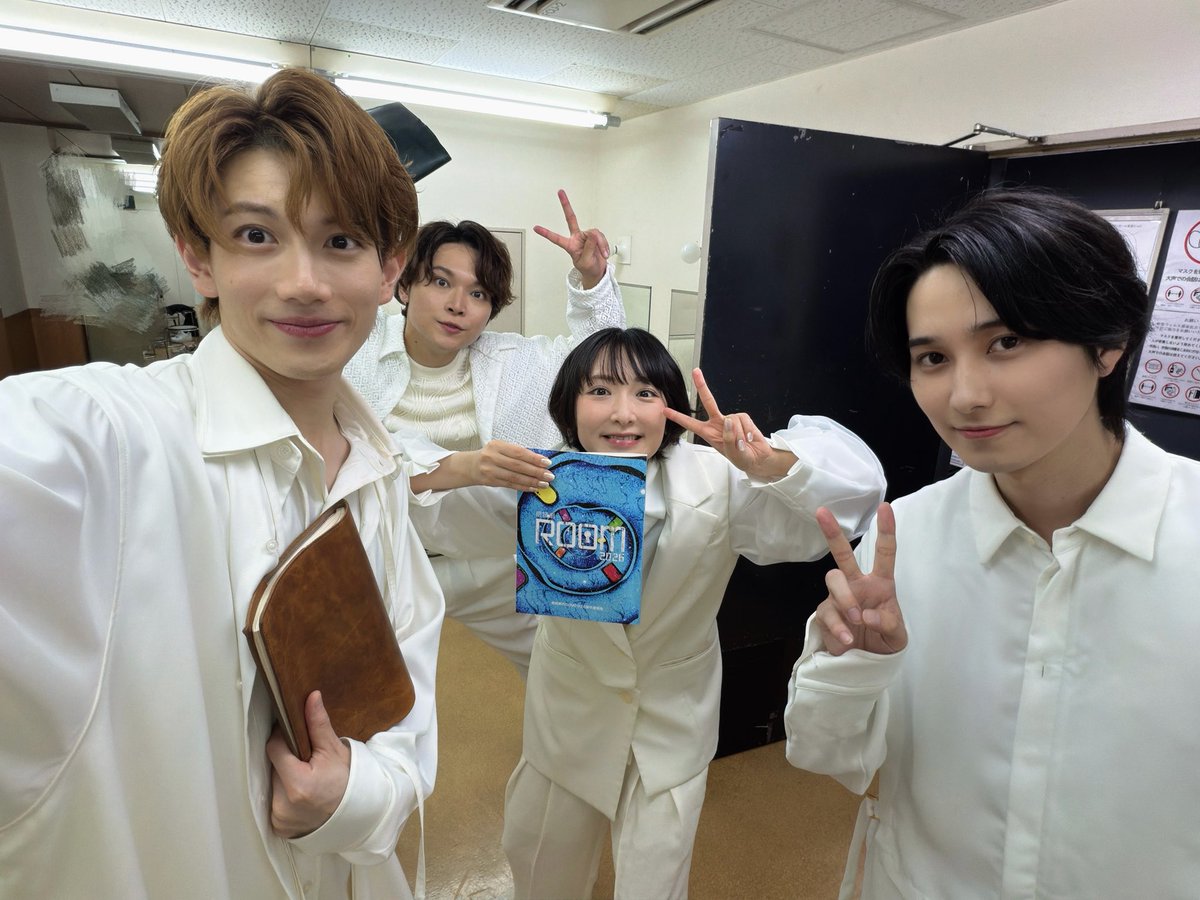 akazawa_taro's tweet photo. 朗読劇ROOM2026。
ご来場、ご視聴ありがとうございました！
最高でしたねー！
2公演ともお客様の熱量も物凄くて、演じていてとても楽しかったです☺️
配信もあるからそちらもよろしく！
また来年ありますように🤲

竹村さんとも会えました💪

#朗読劇ROOM2026 https://t.co/GQdbpUluuF