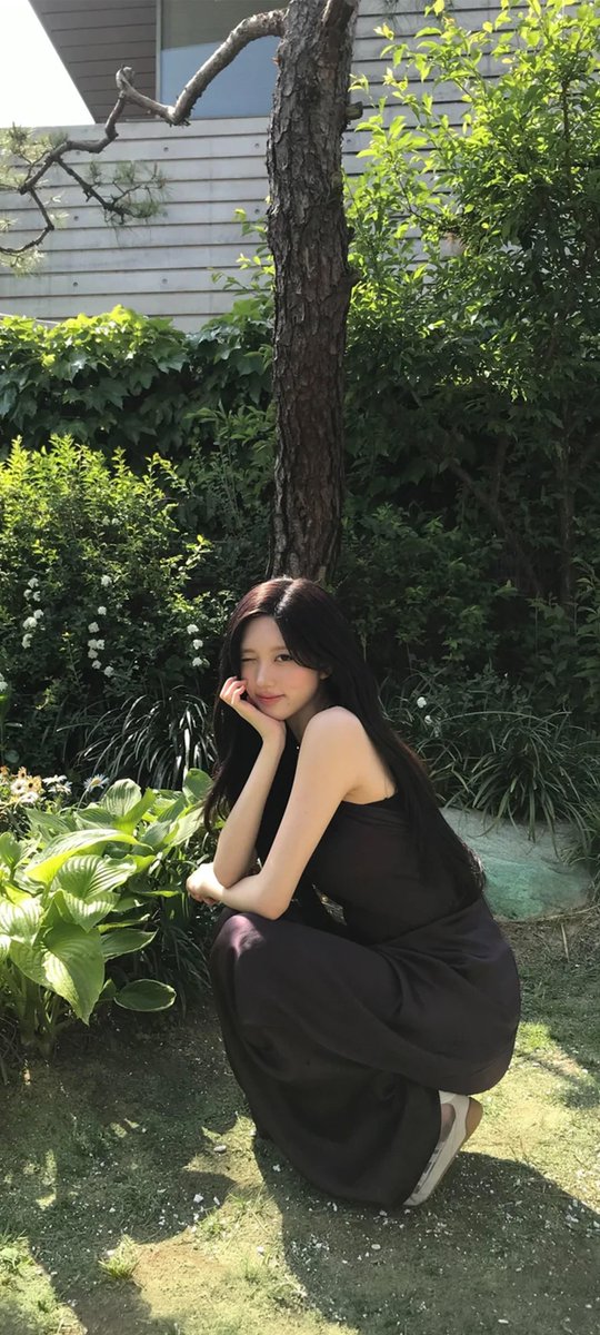 AKAone_'s tweet photo. #가을 #Gaeul #아이브 #IVE #배경화면 #Wallpaper #LockScreen 
Gaeul 260728 IG Wallpaper https://t.co/KI4W8R3loN