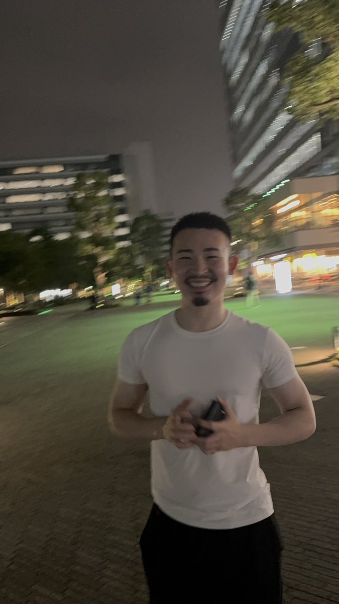 melonangnyong's tweet photo. かほちゃんと夜の中野を徘徊🫶 https://t.co/sGdOPyZ22R