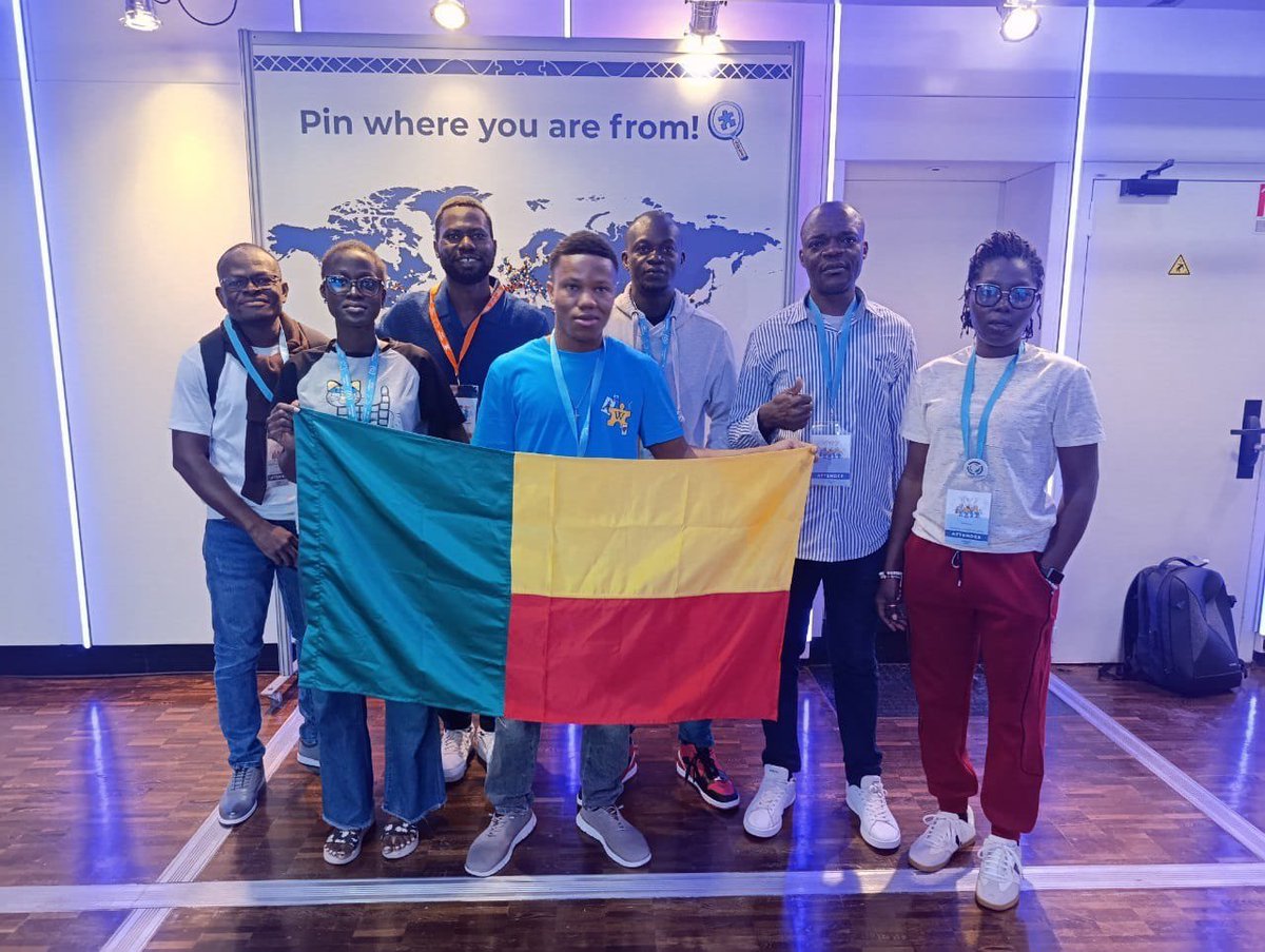 WikimediaBj's tweet photo. 🇧🇯 Le #Bénin a rayonné à @Wikimania 2026 !a forte délégation venue du pays, avec le soutien de la communauté en France, a porté haut nos couleurs à travers débats, présentations, bénévolat, échanges tenue des stands, interviews,.
Feedback  bientôt ! #Wikimedia #WikimaniaParis https://t.co/dCA4qVX68c