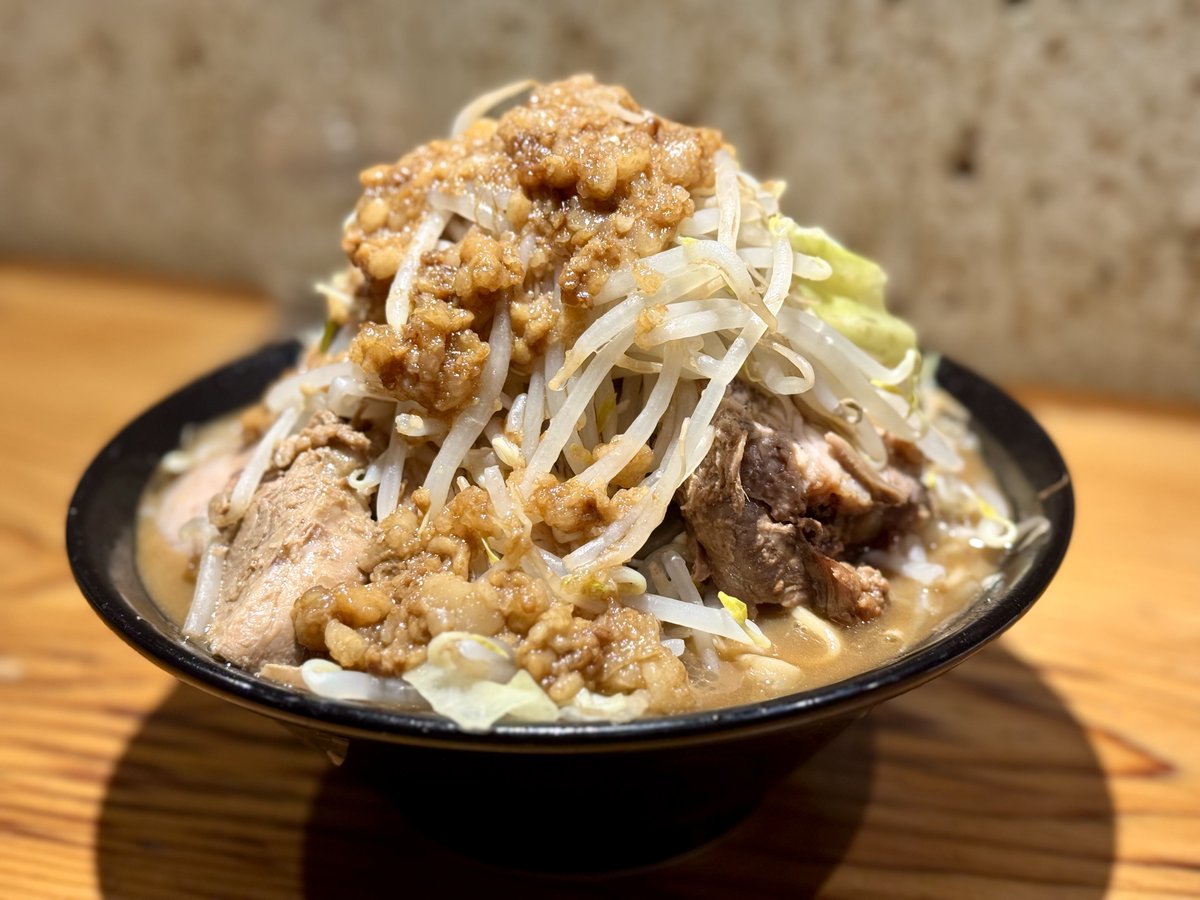 JirouK_Ramenman's tweet photo. 今日のディナーは\_( ゚ロ゚)ここ‼️
最高の肉、最強の味付き脂✨🥇🍜🏆✨
@wez_kofu
#中華蕎麦うゑず
#中華蕎麦
#うゑず
#WezNoodles
#Wez
#Noodles
#つけ麺
#二郎
#二郎系
#G系
#ラーメン
#ramen
#山梨
#昭和町
#グルメ https://t.co/GJKsxg1t0u