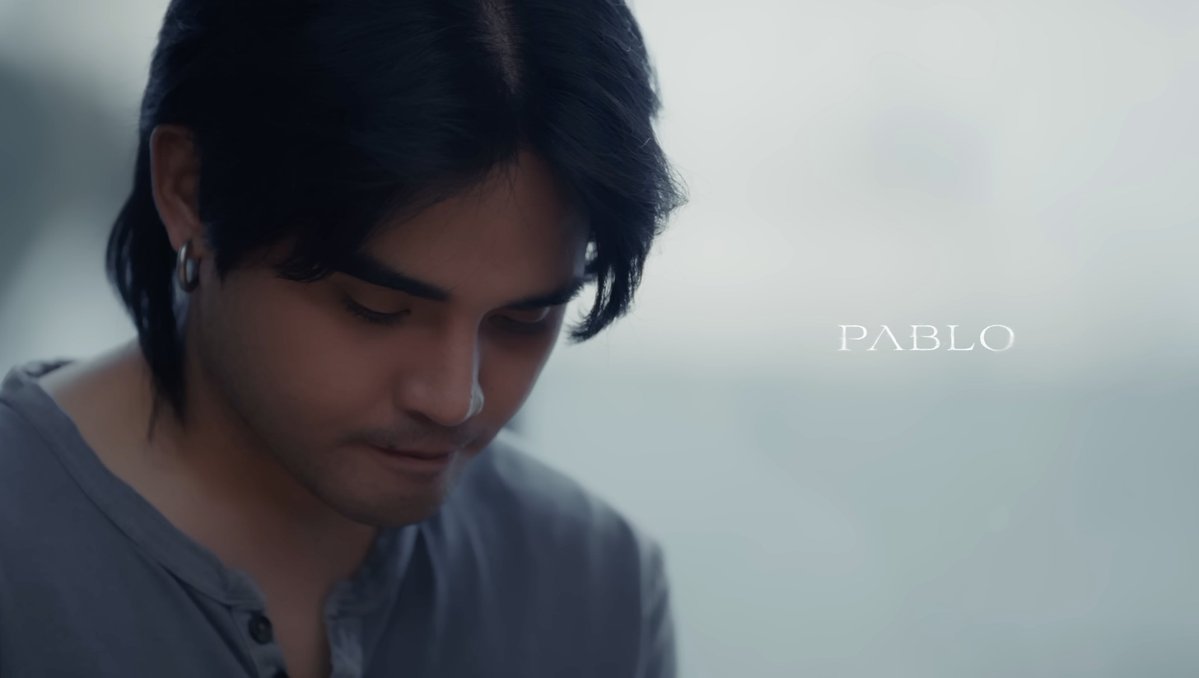 gmanews's tweet photo. 'UMUUSAD, 'DI MAN AGAD, KINABUKASAN...'

Pablo of SB19 has released the official music video for "Usad," giving fans a visual companion to the song's message of hope, resilience, and moving forward.

The music video features clips of Pablo getting ready for his first solo showcase, "the Middle," and the actual night of the show.

READ MORE: https://t.co/GnhX2ZzSYK