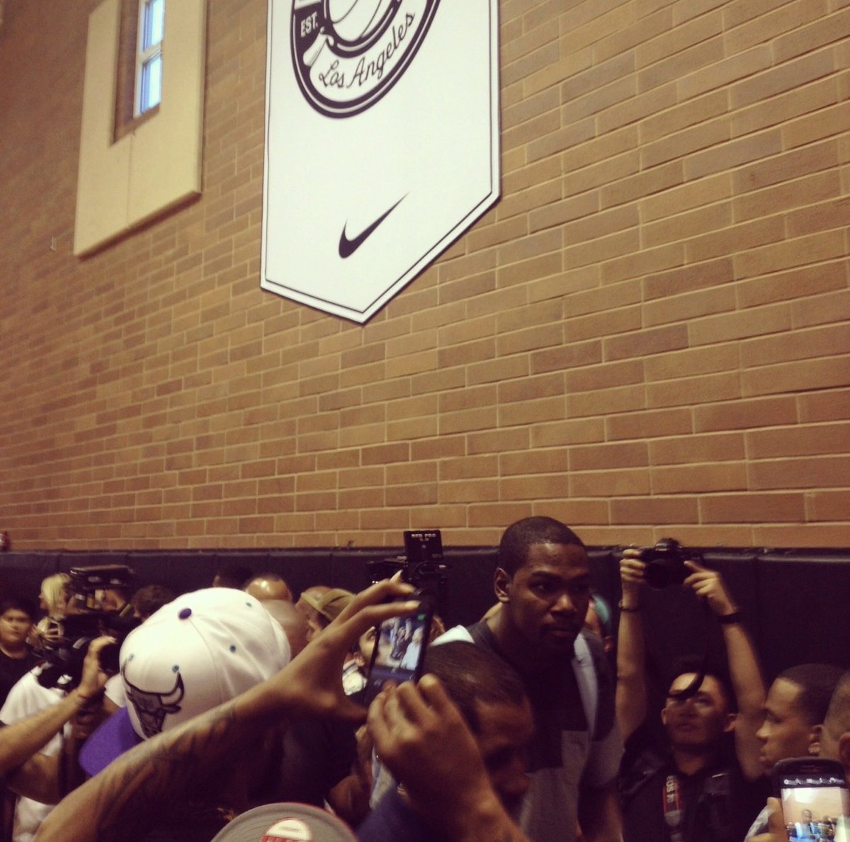 magikmarcus's tweet photo. Standing room only…. https://t.co/98bbDR96NT