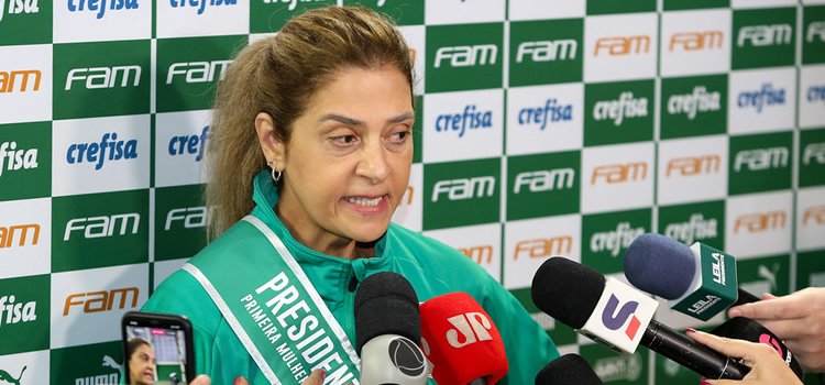 BoletimVB's tweet photo. PVC no @UOLEsporte :

"Quem tá  se incomodando com a família Lammachia no Vasco é o Flamengo, mas quem tem que se incomodar é o Palmeiras. Quem vai saber se a Leila vai comprar o Vasco em 2028 e levar o Abel, o Sampaio, o Barros?" https://t.co/tU1R47BKdI
