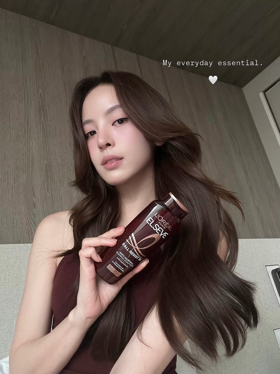 nn21768's tweet photo. ขายของยังไงให้สวยขนาดนี้นะ แต่ผมชีเริ่ดจริงๆ🍒🤍

@LOrealParisTH

#nychaa #LOrealParisTH
#LOrealParisElseve #Haircare
#FallResist https://t.co/hqVRvKMjDW