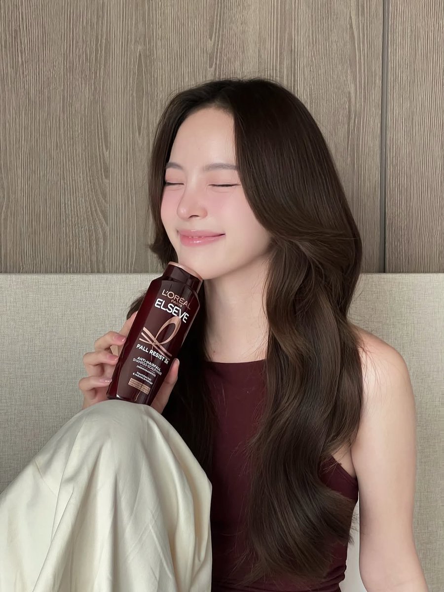 nn21768's tweet photo. ขายของยังไงให้สวยขนาดนี้นะ แต่ผมชีเริ่ดจริงๆ🍒🤍

@LOrealParisTH

#nychaa #LOrealParisTH
#LOrealParisElseve #Haircare
#FallResist https://t.co/hqVRvKMjDW