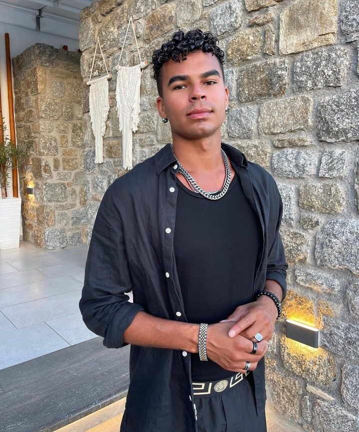 kamisstay's tweet photo. Can we appreciate this man's beauty for a second please? Like he something else https://t.co/RTfgCXSHXn