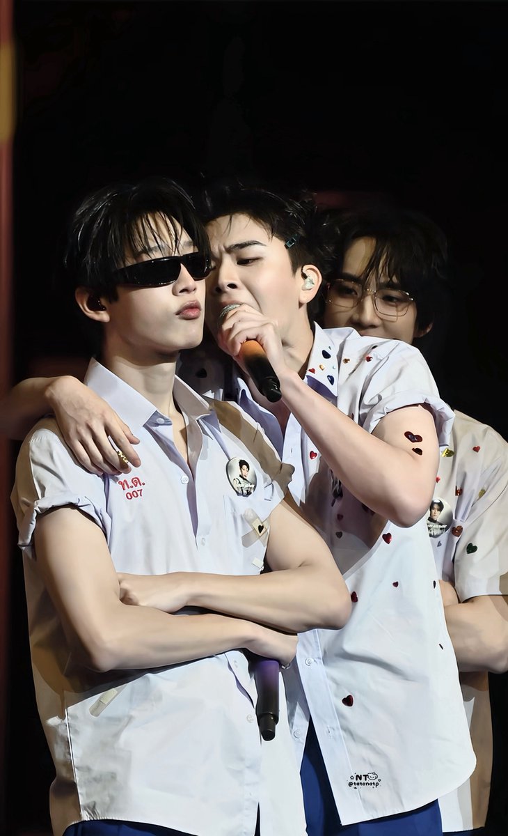 tatonatp's tweet photo. “ผมก็พี่คุณนะทำไมไม่เรียกผมว่าพี่ไทย” https://t.co/DAVAc0g2Ne