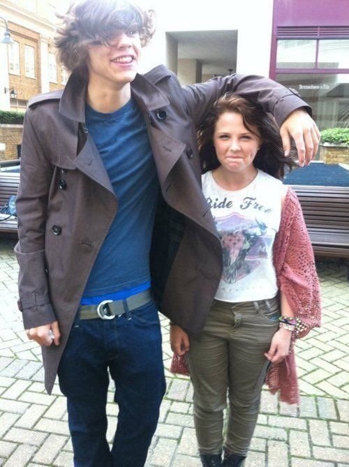 sansz_lou tweet picture