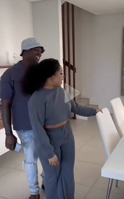 SA_gossiplab's tweet photo. Asanda Mazulu posted a married man on TikTok and quickly deleted. The married man in question is Mfundo Gumede who is married to Amahle Ndlovu. Asanda is also in a relationship with Sabelo Gumede from eShowe. Sabelo is engaged to Nompilo. https://t.co/MdgoEBFbxS