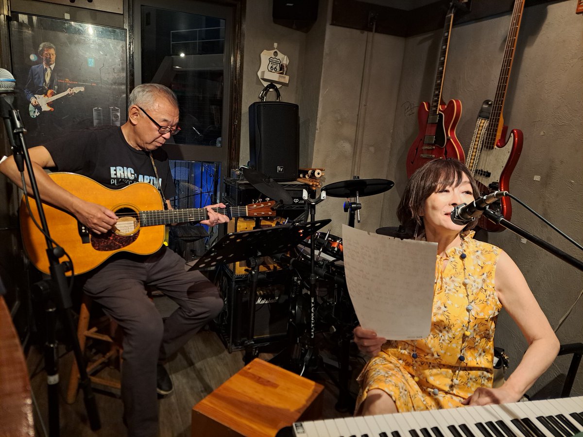 oldfashionedlo1's tweet photo. 「BAR CLAPTON  Mamiko Bird Special Jazz Live &amp; Session(Vol.4)」

7/28(火)の夜は、2/21(土)以来となる「BAR CLAPTON(東京都目黒区自由が丘)」 にお邪魔しています。

今回が4回目の開催となります。

(出演者敬称略)

Mamiko Bird(Pf &amp; Vo)
中津留誠(Gt &amp; Vo) https://t.co/uhJYkLRKnK