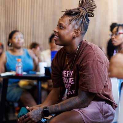 Ohhdatsalien's tweet photo. #NewProfilePic s/o to @AK_Hoops for this 🔥 pic https://t.co/CHZWATmOte
