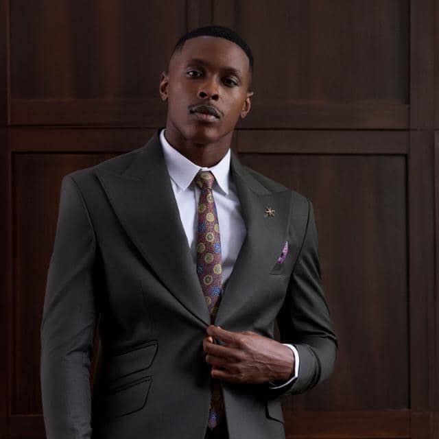 AfroTrapNetwork's tweet photo. Drop a  like ❤️ if you’re riding with this years Big brother Naija contestant Seyi Araga.  #Bbnaijatop #BBNA11 #Araga #SeyiAraga https://t.co/K4fEVxbd3J