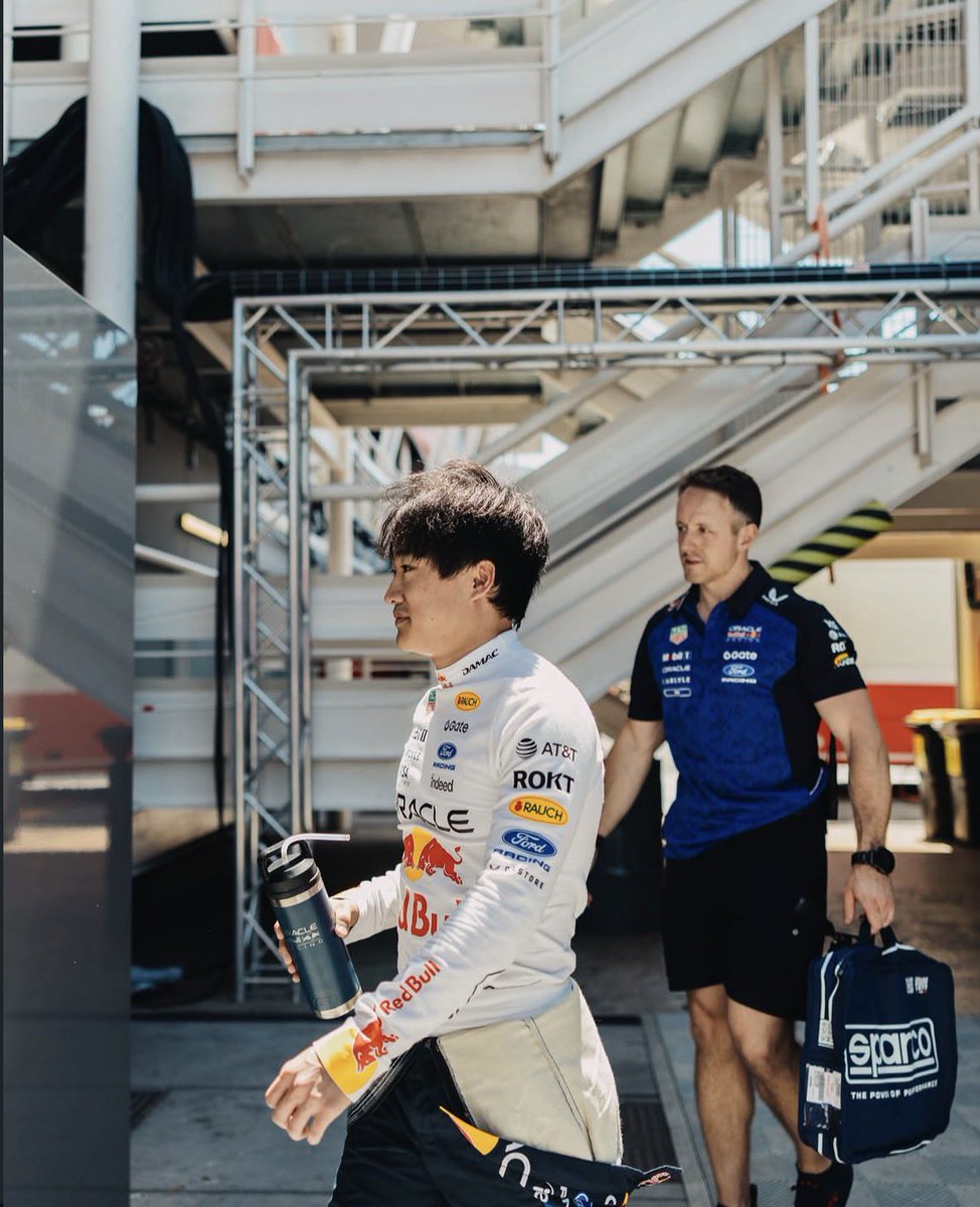 Driver22archive's tweet photo. Day 210 of posting a Yuki pic until he’s back on the grid https://t.co/Wv40P2uboc