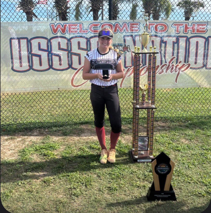 CoachOAllZones's tweet photo. Sarah Mitchell (2028) with a great showing in the circle this past weekend for the Showstoppers at the USSSA Championships . 
Pitched 14 Innings, 18 Strikeouts, 3 Walks, ERA .955
Putting in the work and paying off.. Keep spinning it!!!! @2028sarah https://t.co/gJiiYNBZqr