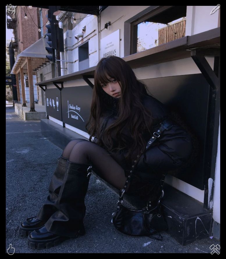 T0mLf's tweet photo. 🐺Release your grasp tenderly and step ahead.476028Luna stirred from her slumber, extending her aging frame, then ambled to the window ledge, settling beside it with a gentle curl, her purrs vibrating softly, her gaze warm and tender, as she gazed upon her loved ones, her soul b https://t.co/Bpuadr37Da