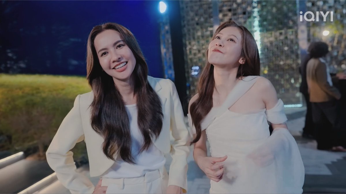 pprenebae's tweet photo. หมาไซกับลูกแมวจิงๆว่ะ กุโดนเล่นละเห้ย https://t.co/N5jjTiTzhP